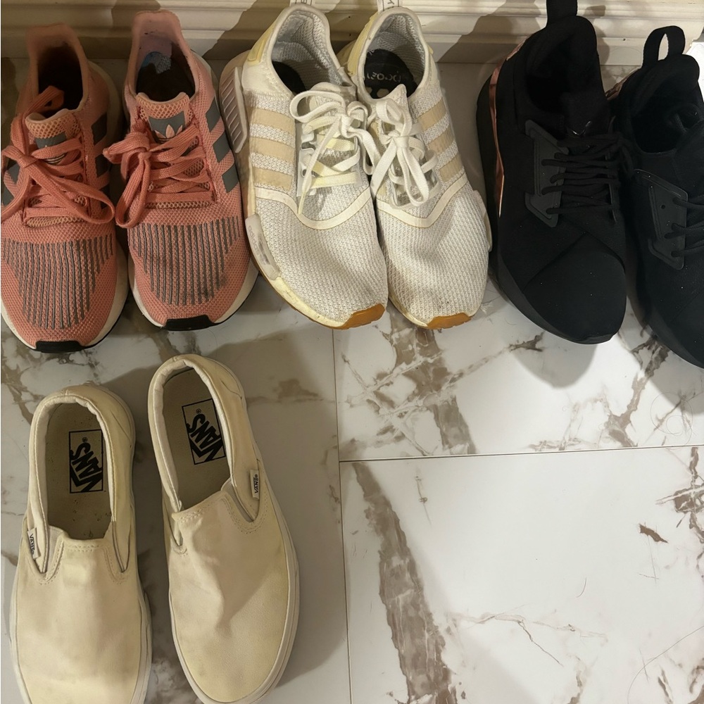 Women sneaker bundle